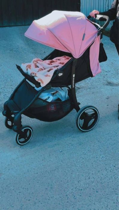 Прогулянкова каляска