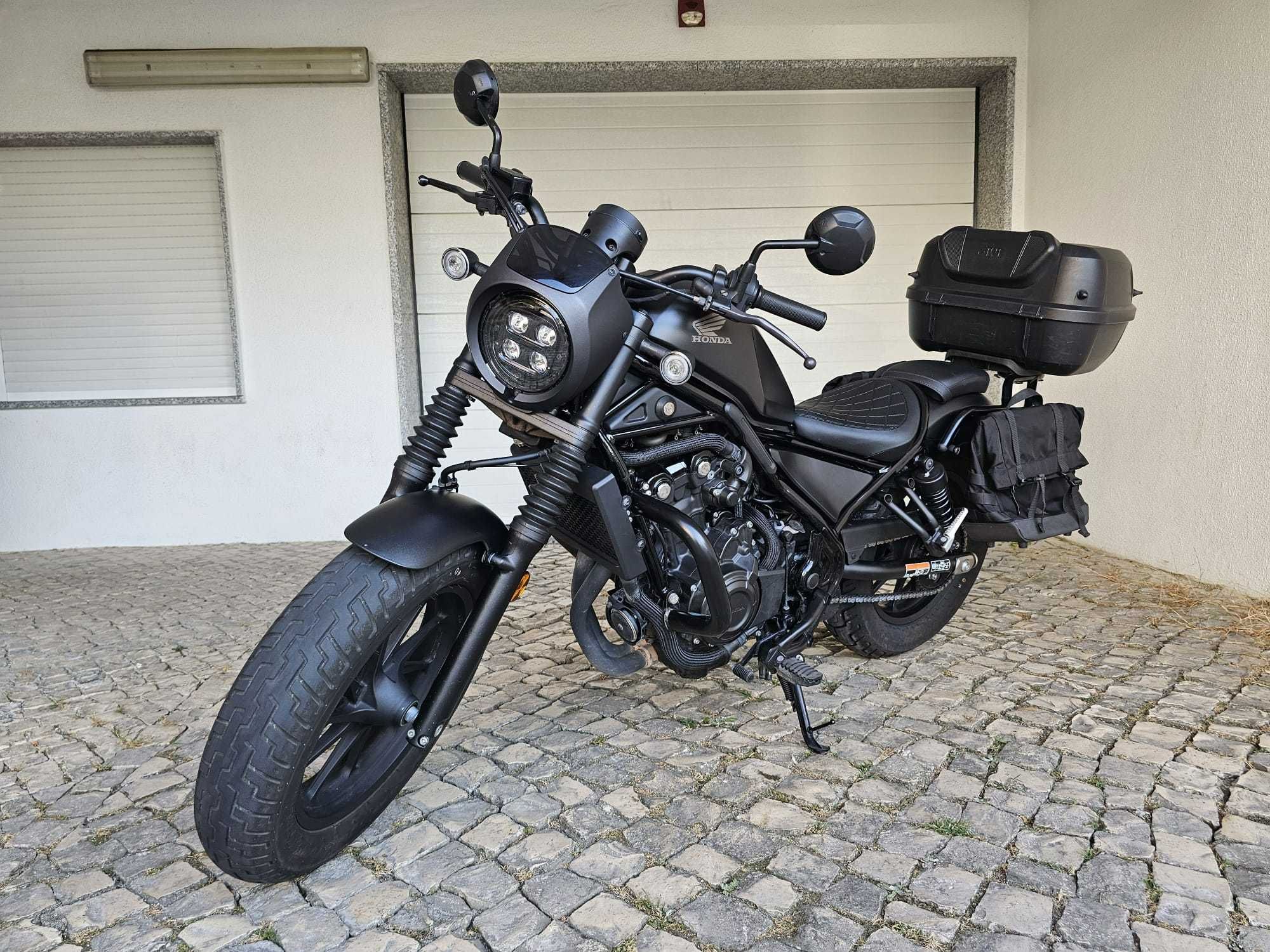 Honda CMX 500 Rebel de Novembro de 2021 com extras impecável