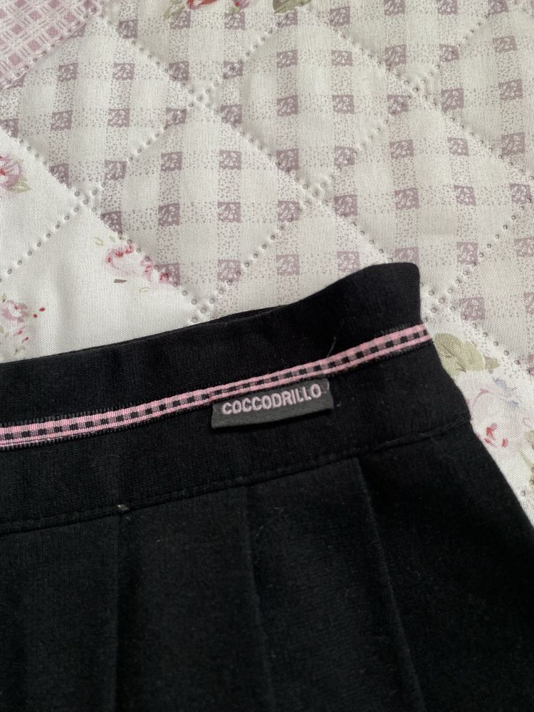 Czarna krótka plisowana spódniczka XS 34 coccodrillo coquette basic