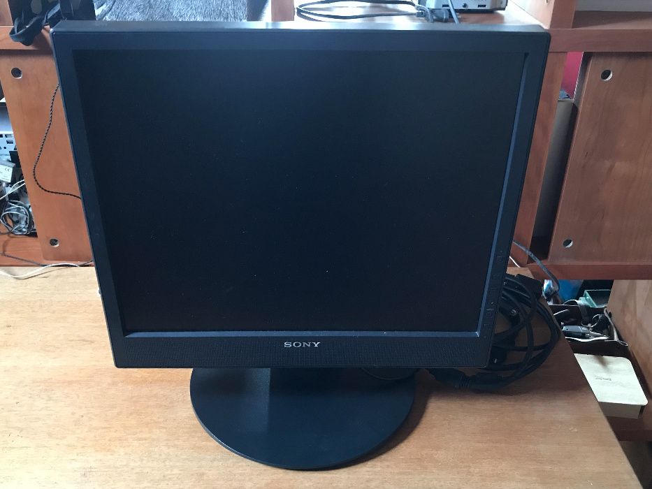 Monitor TFT 19" Sony