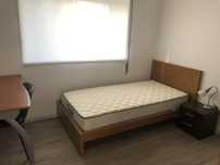 Quarto, bairro gulbenkian, junto à universidade.