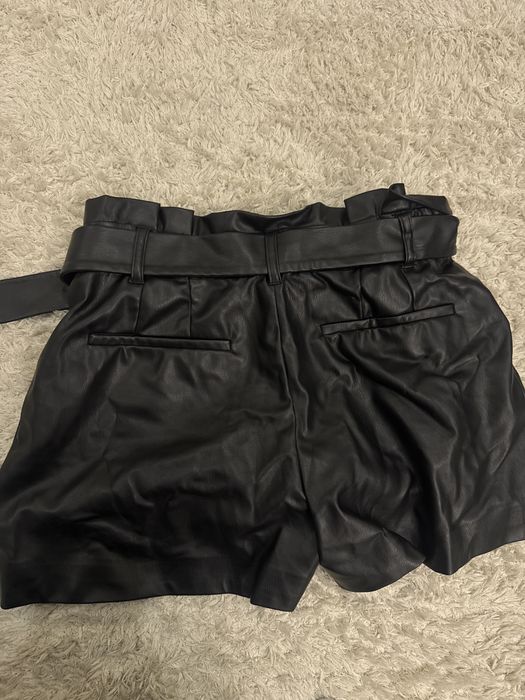 Шкіряні шорти Zara