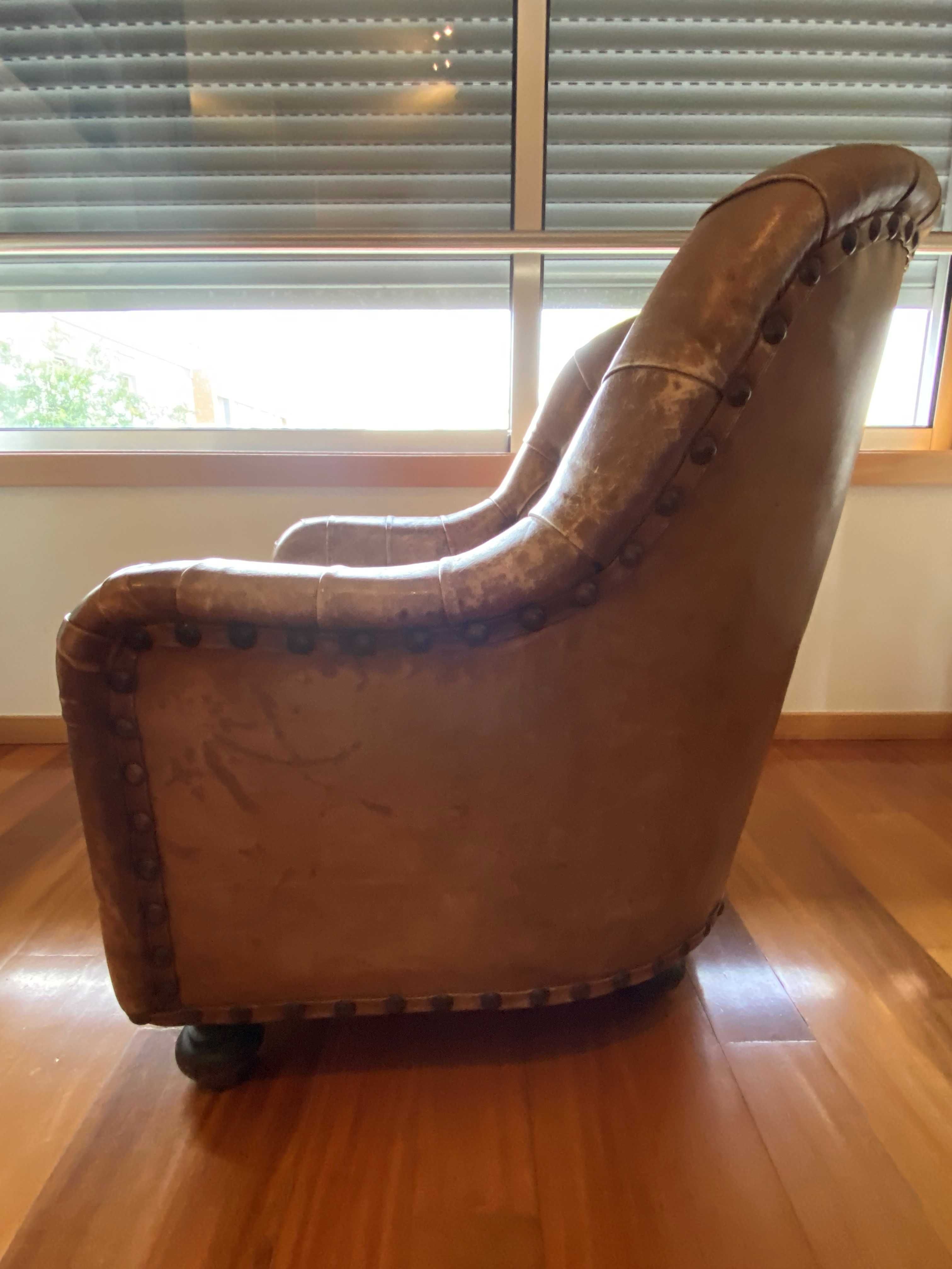 Poltrona Chesterfield  Vintage Couro