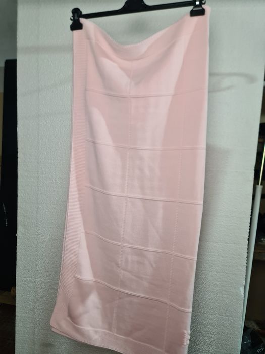 Manta de lã rosa com inscrição 2x1 mt