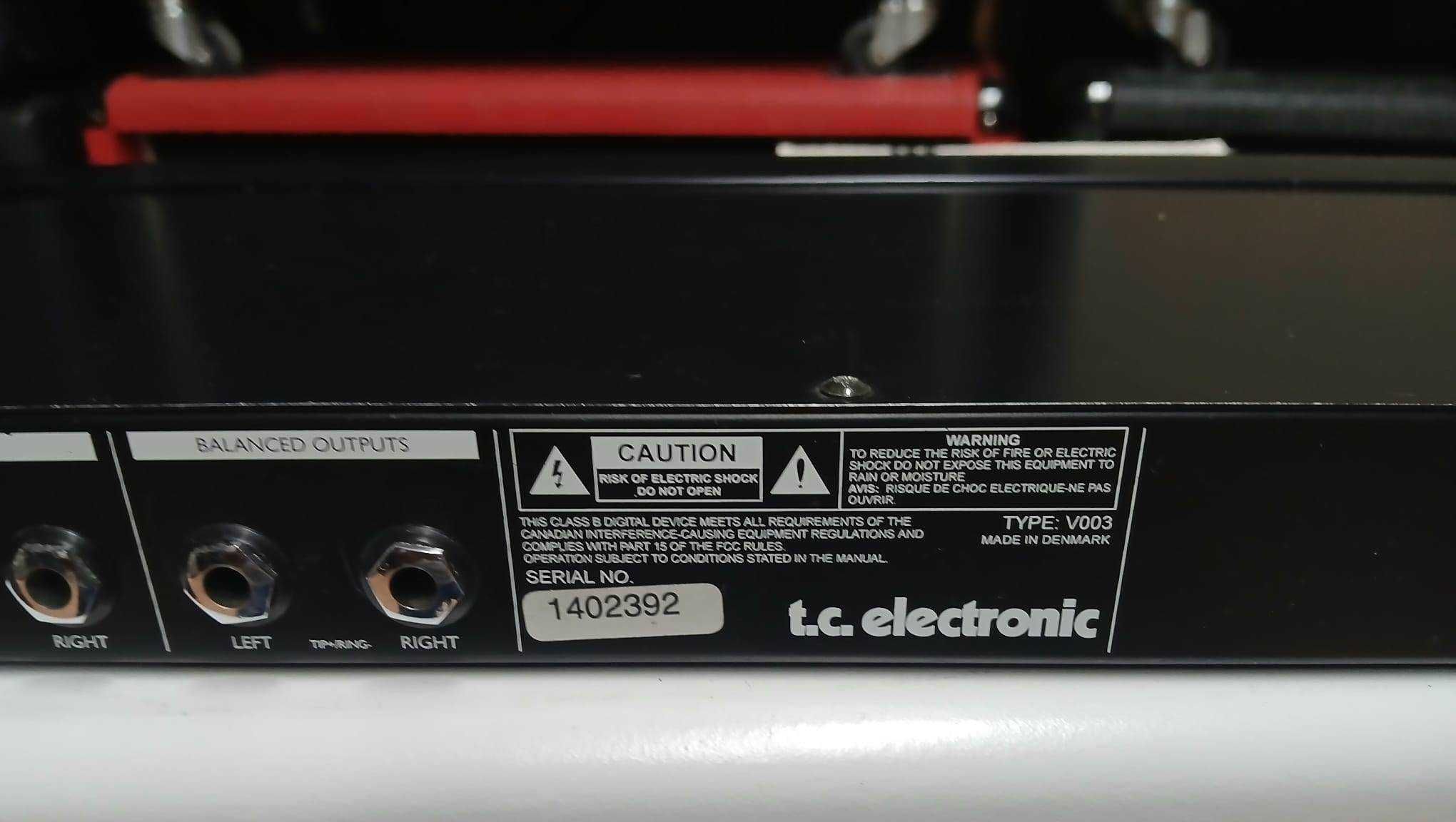 Processador de Efeitos TC Electronic G-Force.