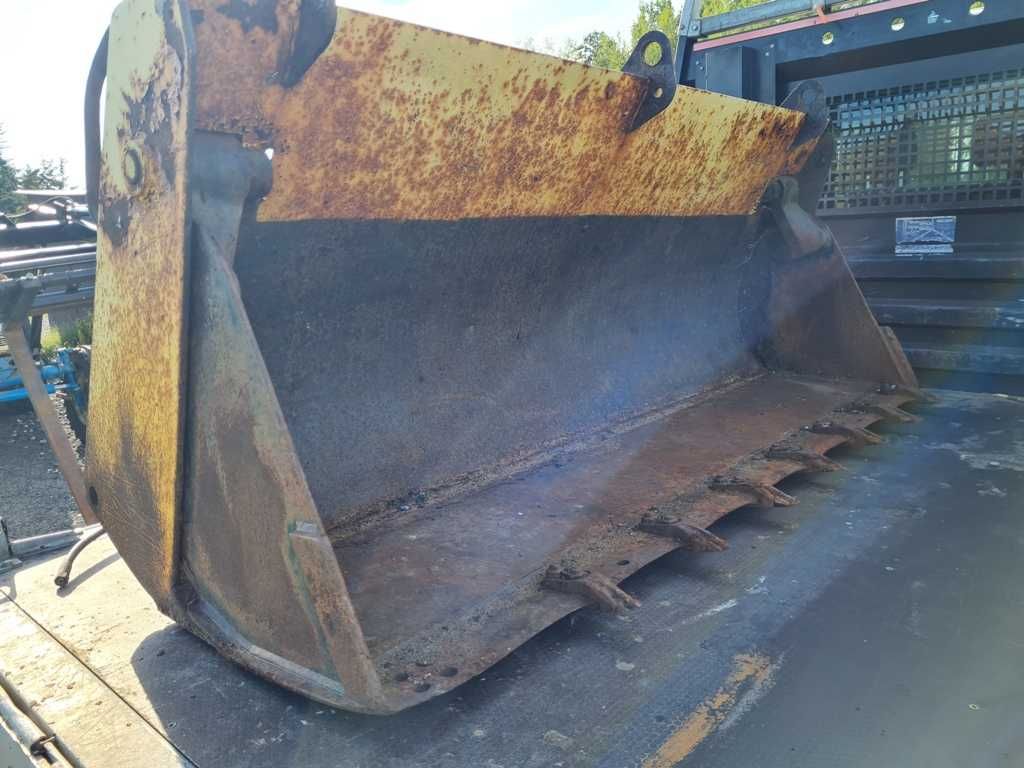 Łyżka przednia JCB 3CX 4CX