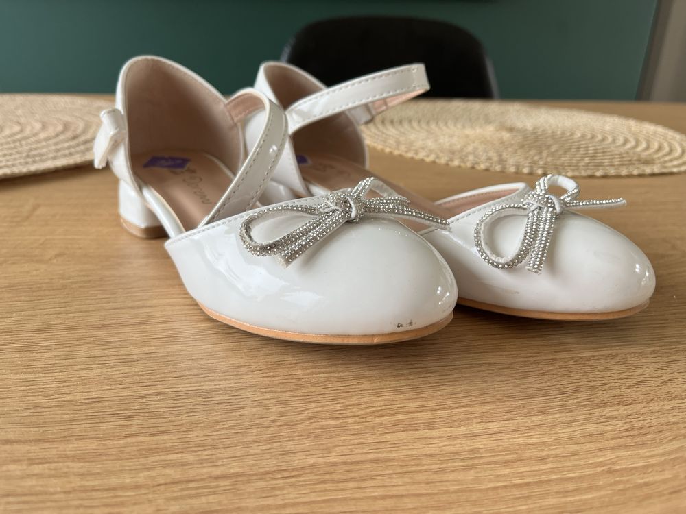Buty/lakierki/ baleriny  komunijne rozmiar 33