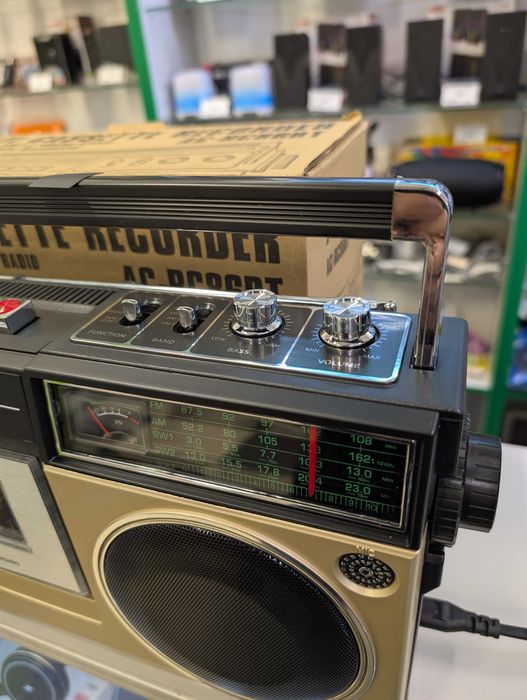 Радіо програвач, касетний магнітофон з USB