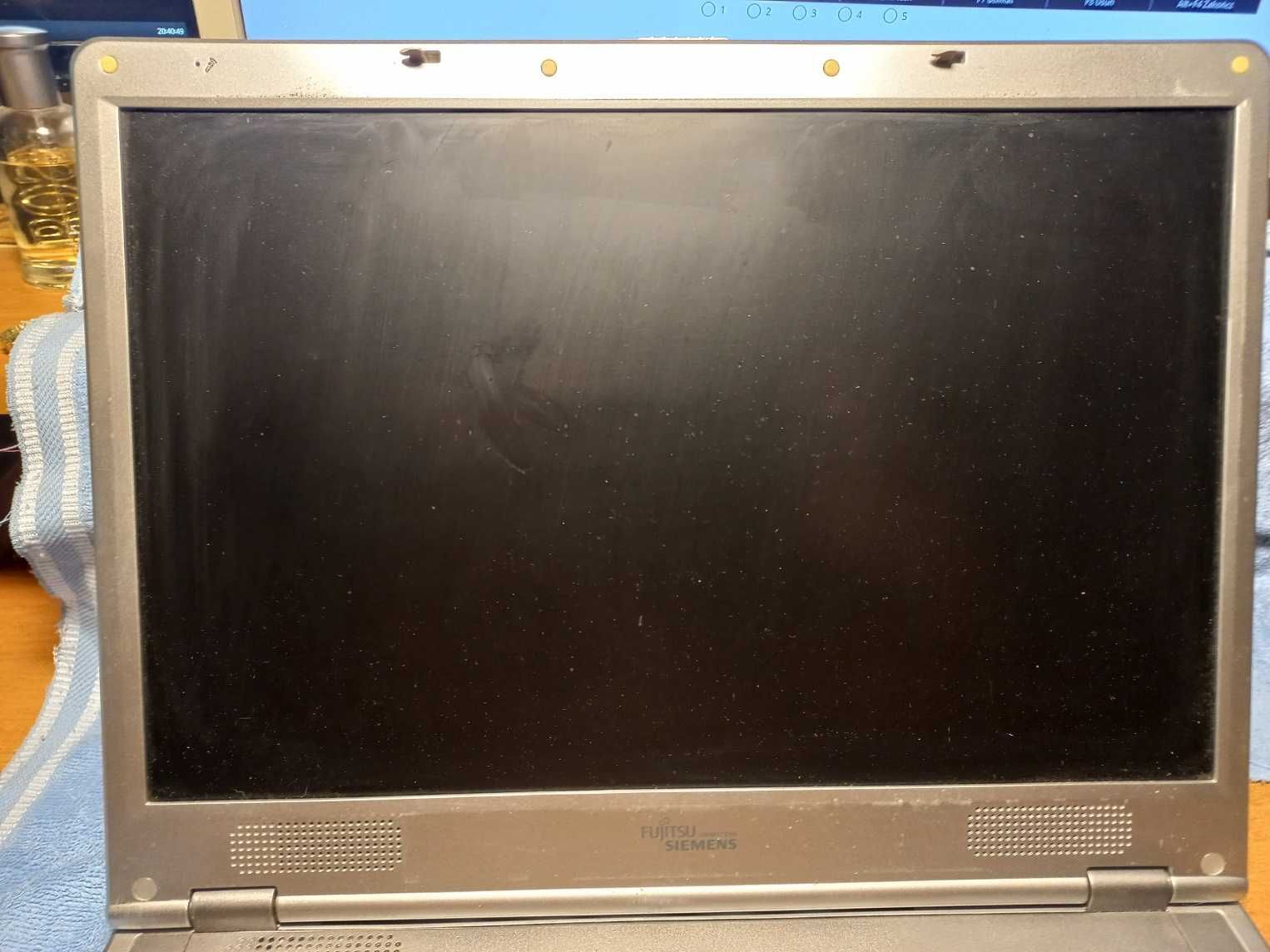 Fujitsu Siemens AMILO D1840
