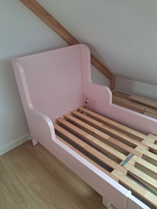 Łóżko dziecięce busunge ikea rosnące z dzieckiem