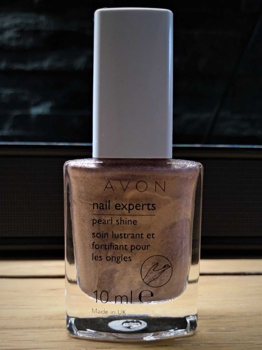 Avon nail expert perłowa kuracja paznokci Sheer Bronze