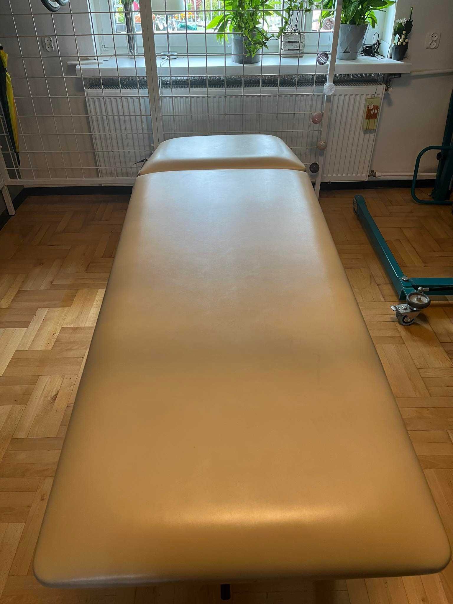Rehabilitacyjny stół do masażu i fizjoterapii marki Juventas