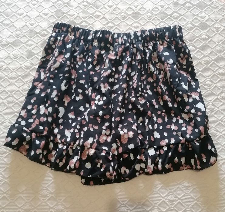 Calçao com folhos L novo