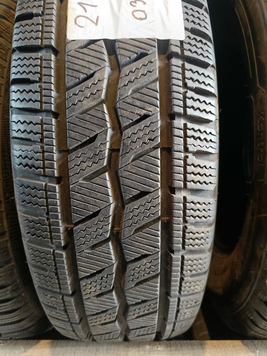 Wyprzedaż 038 TSM Dwie sztuki opon zimowych 215/70/R16C wzmacniane Han