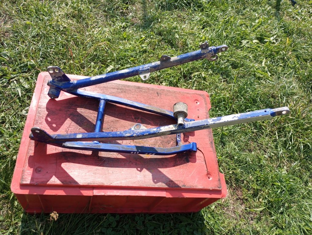 Stelaż Yamaha YZF 426 ogon zadupek subrama tylny tylni rama R13