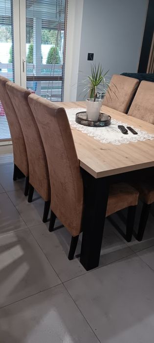 Komplet 6 krzesel do salonu/jadalni