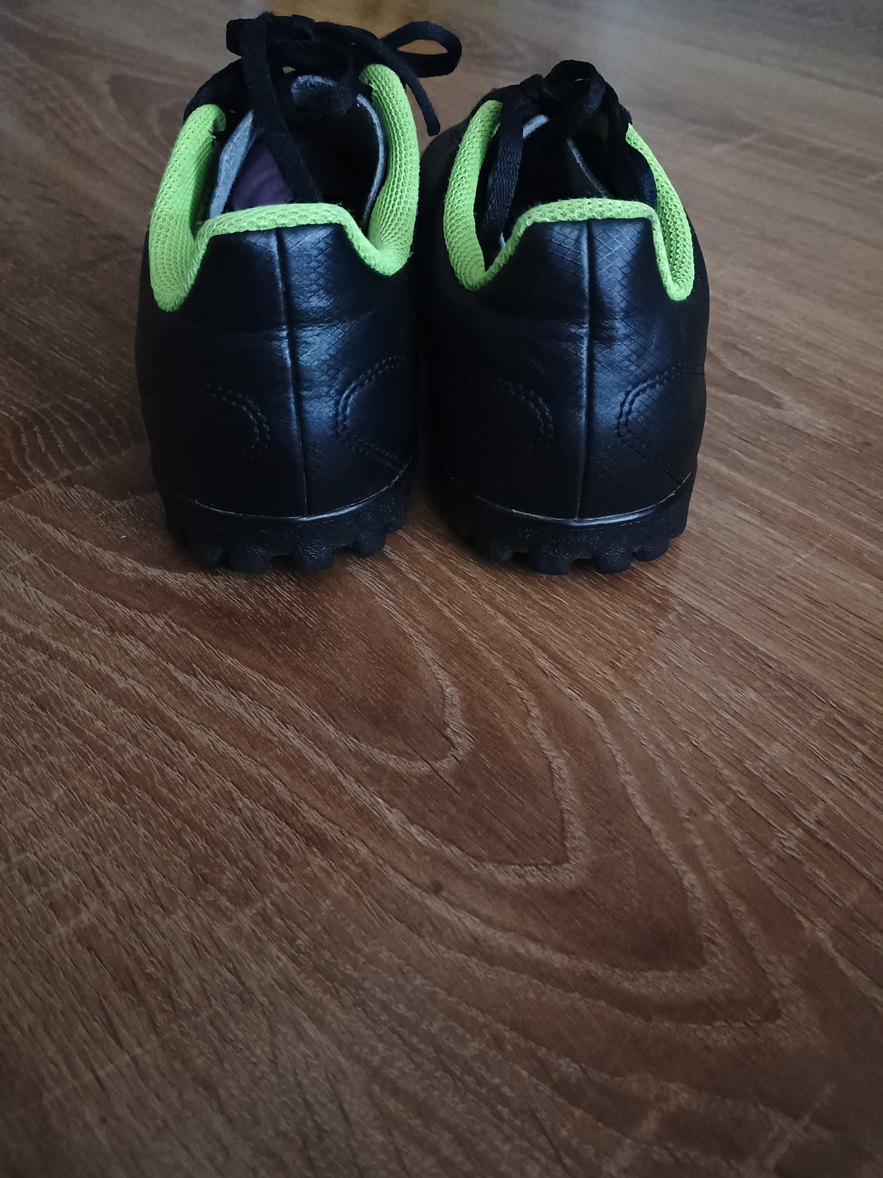 Buty halowe chłopięce r.38