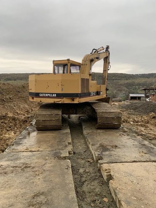 Продам екскаватор Cat 211L (болотний)