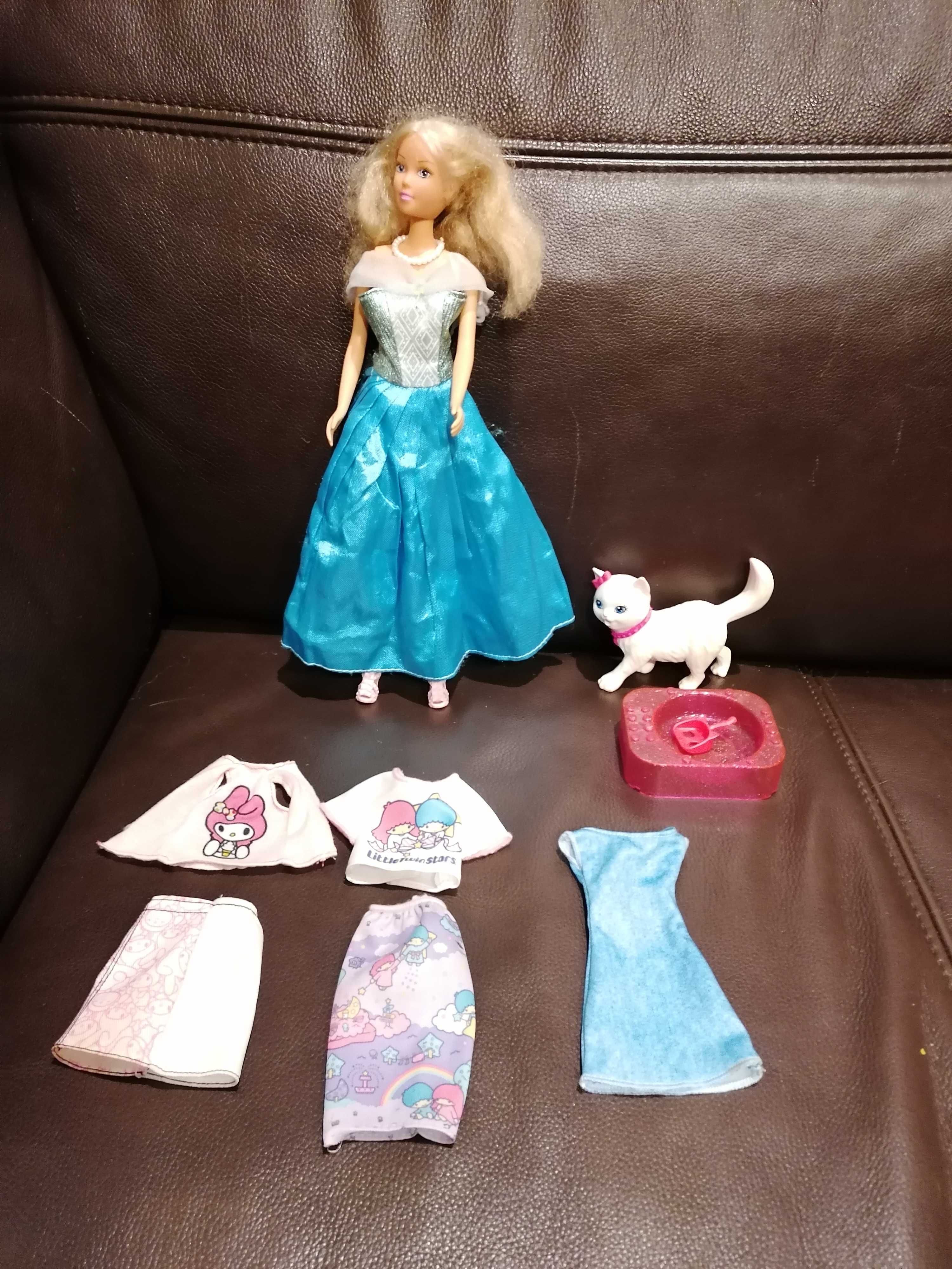 Lalka Barbie z siusiającym kotem i ubrankami