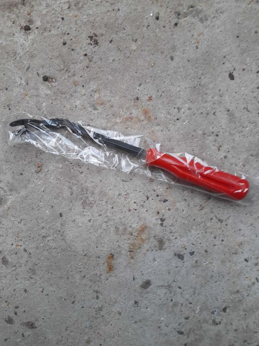 кліпси для кріплення підкрилків решітки радіатора дверних карт порогів