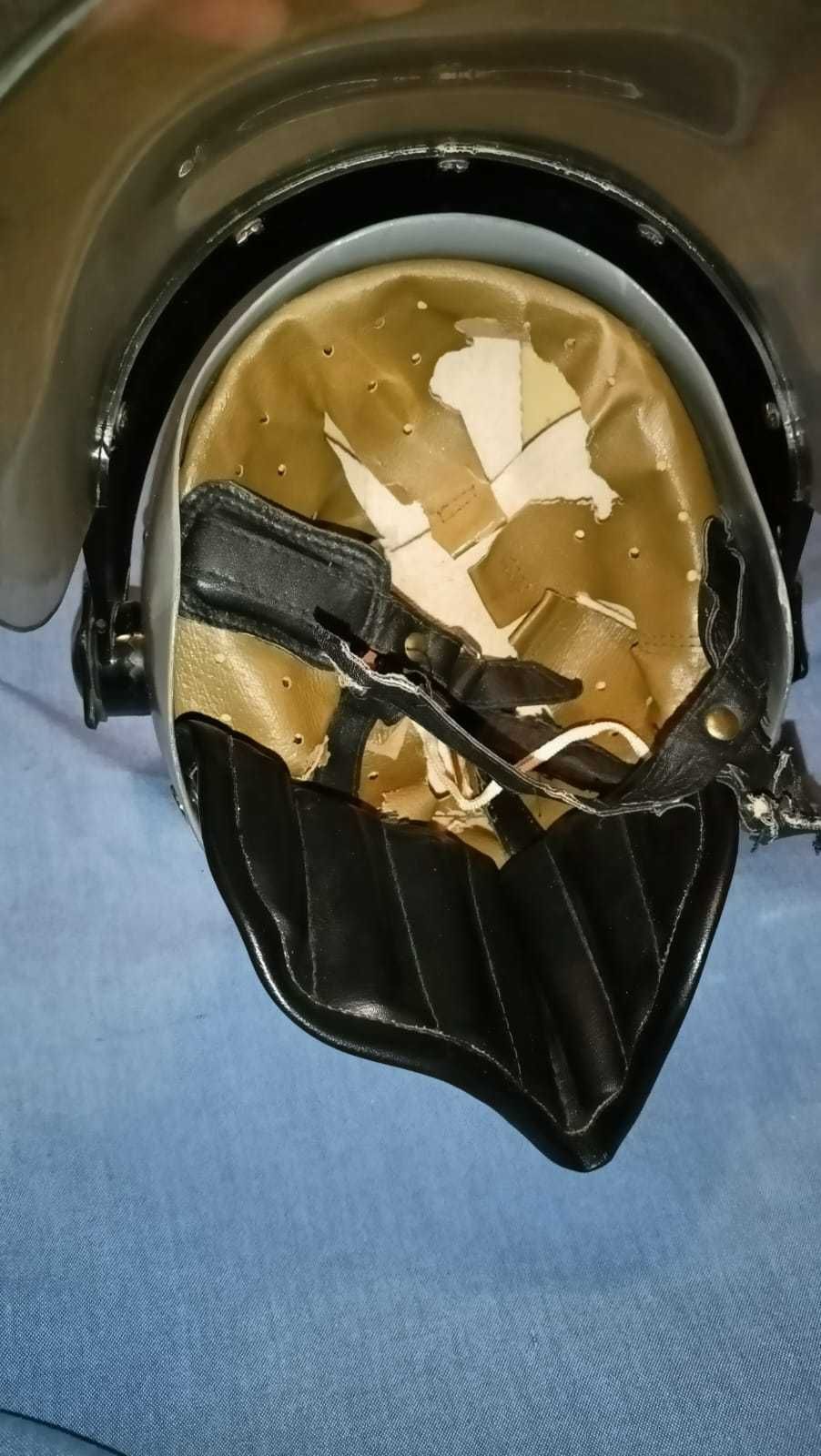 Oryginalny hełm/kask Milicji Obywatelskiej z przyłbicą wz. 83