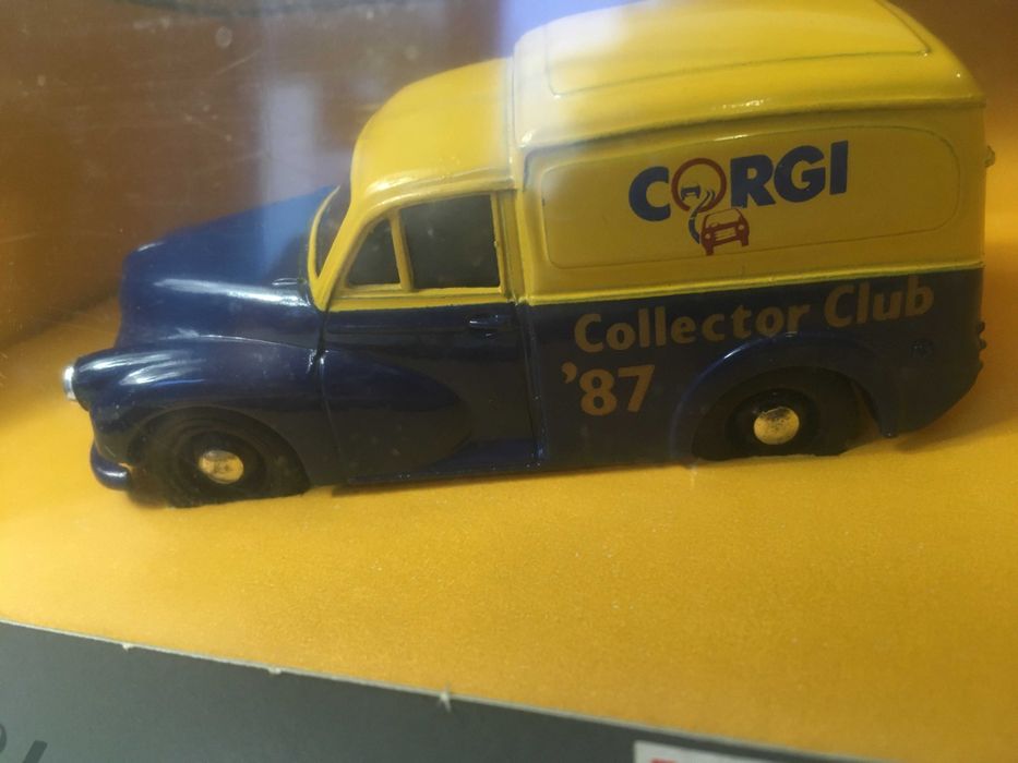 Morris Minor Van - Corgi -  esc.1/43 - como NOVO