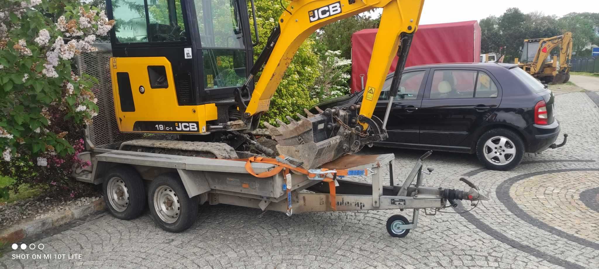 wynajmę minikoparkę 2 tony,prz
