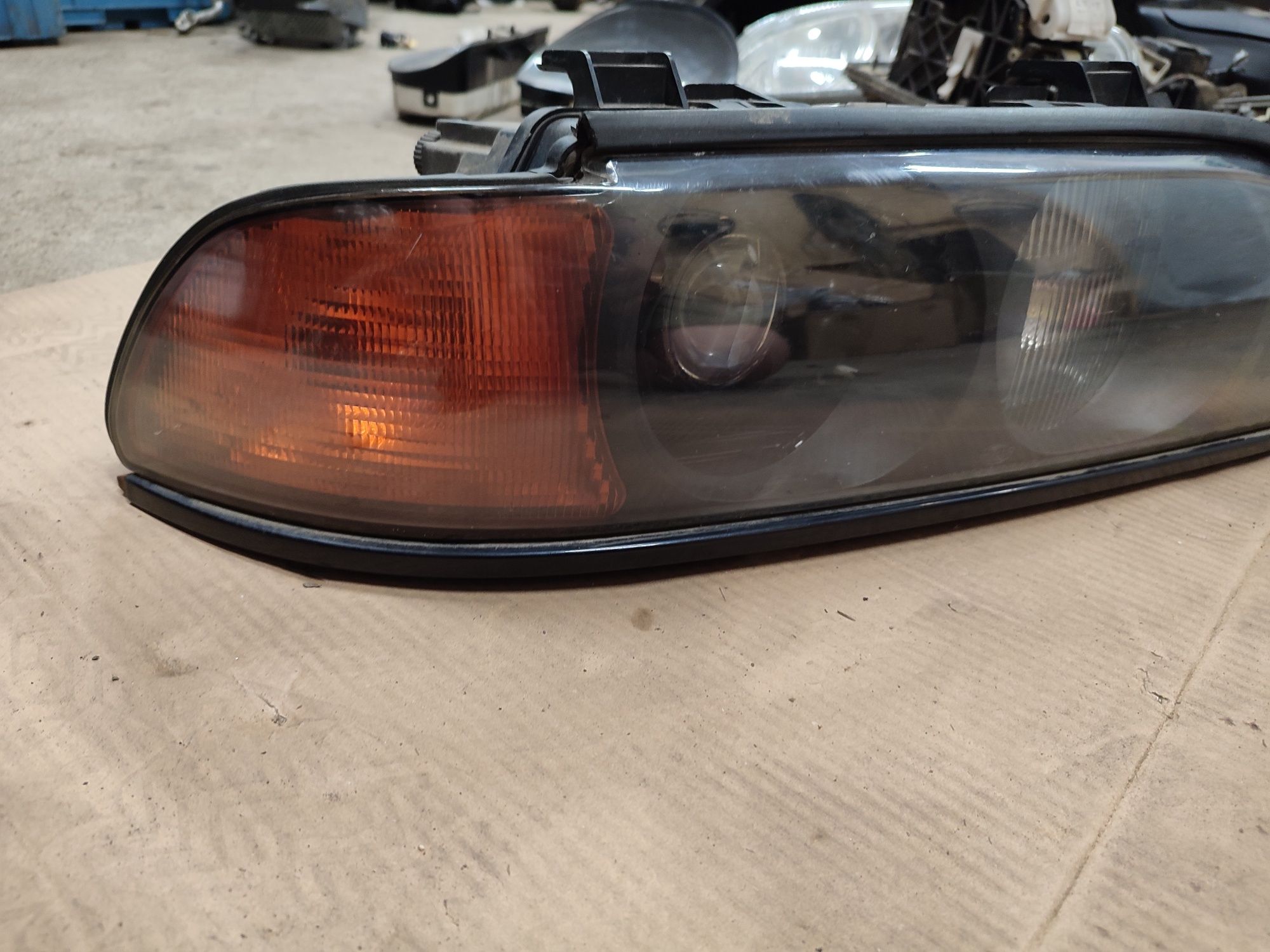 Lampa prawa prawy przód BMW E39