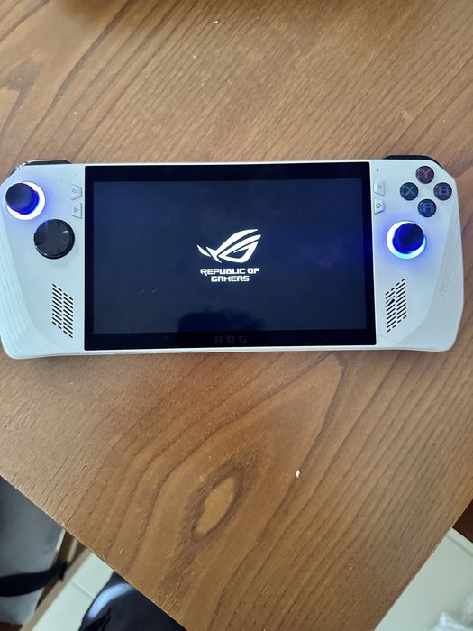 ASUS ROG Ally (RC71L) — Como novo, < 1 ano, caixa + carregador + bolsa