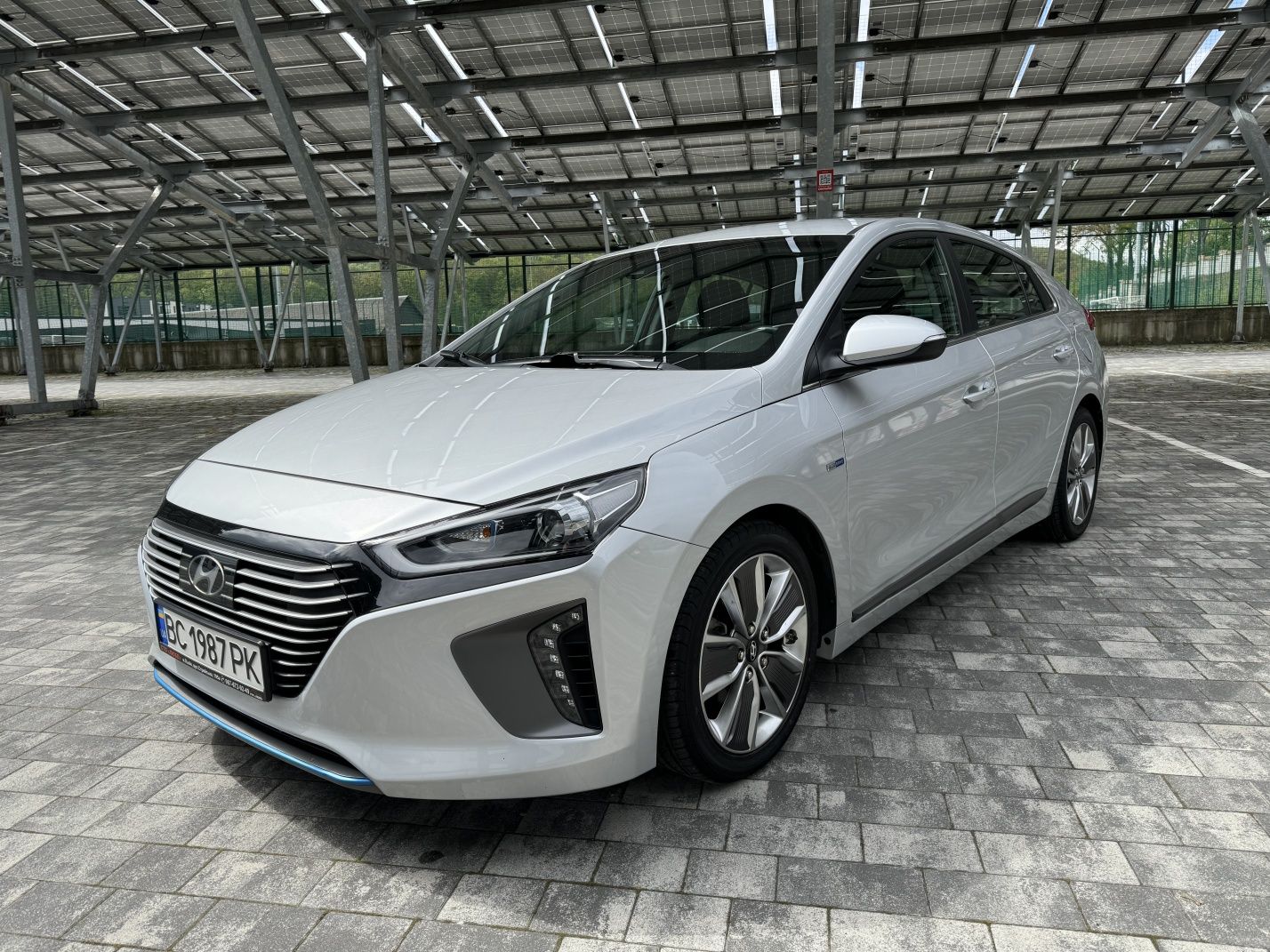 Hundai ioniq 1.6 HYBRID