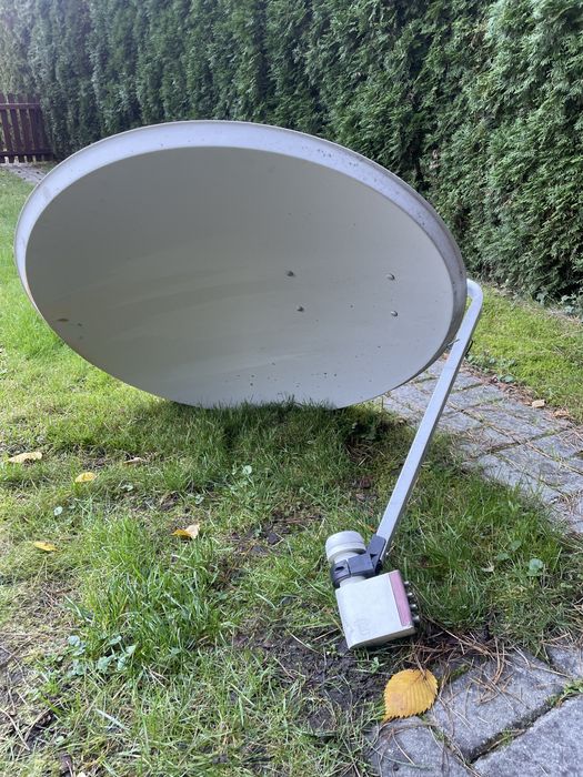 Talerz satelitarny satelita plus konwerter