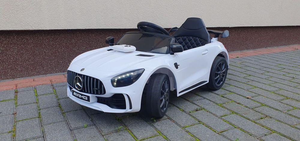 Auto Mercedes Benz na akumulator dla dzieci