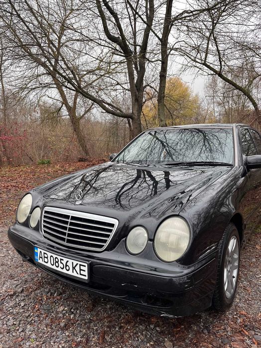 Mercedes E200 (W210) 2.0 л, газ/бензин, автомат