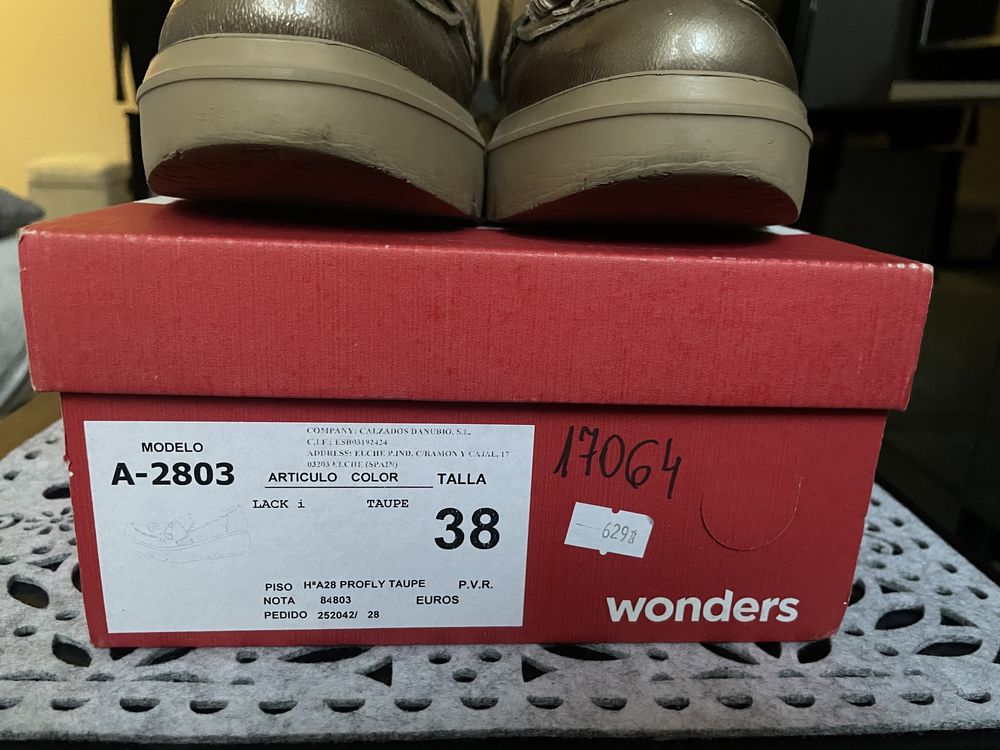 Buty Wonders r.38