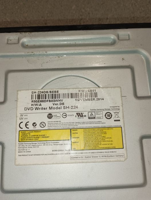 Napęd nagrywarka CD DVD  -/+ R/RW 24x SH-224DB BLACK SATA