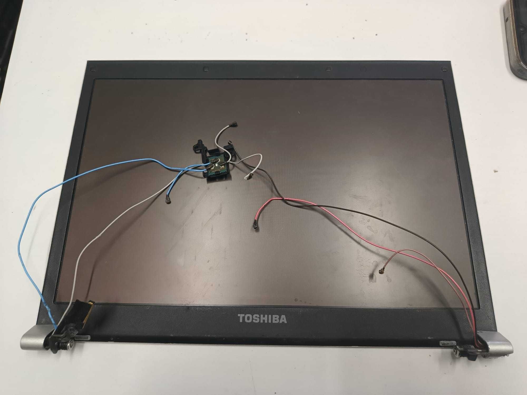 Klapka matrycy do laptopa Toshiba Portege R500.