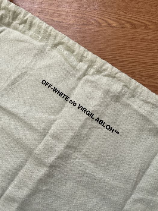 Пильник Off White