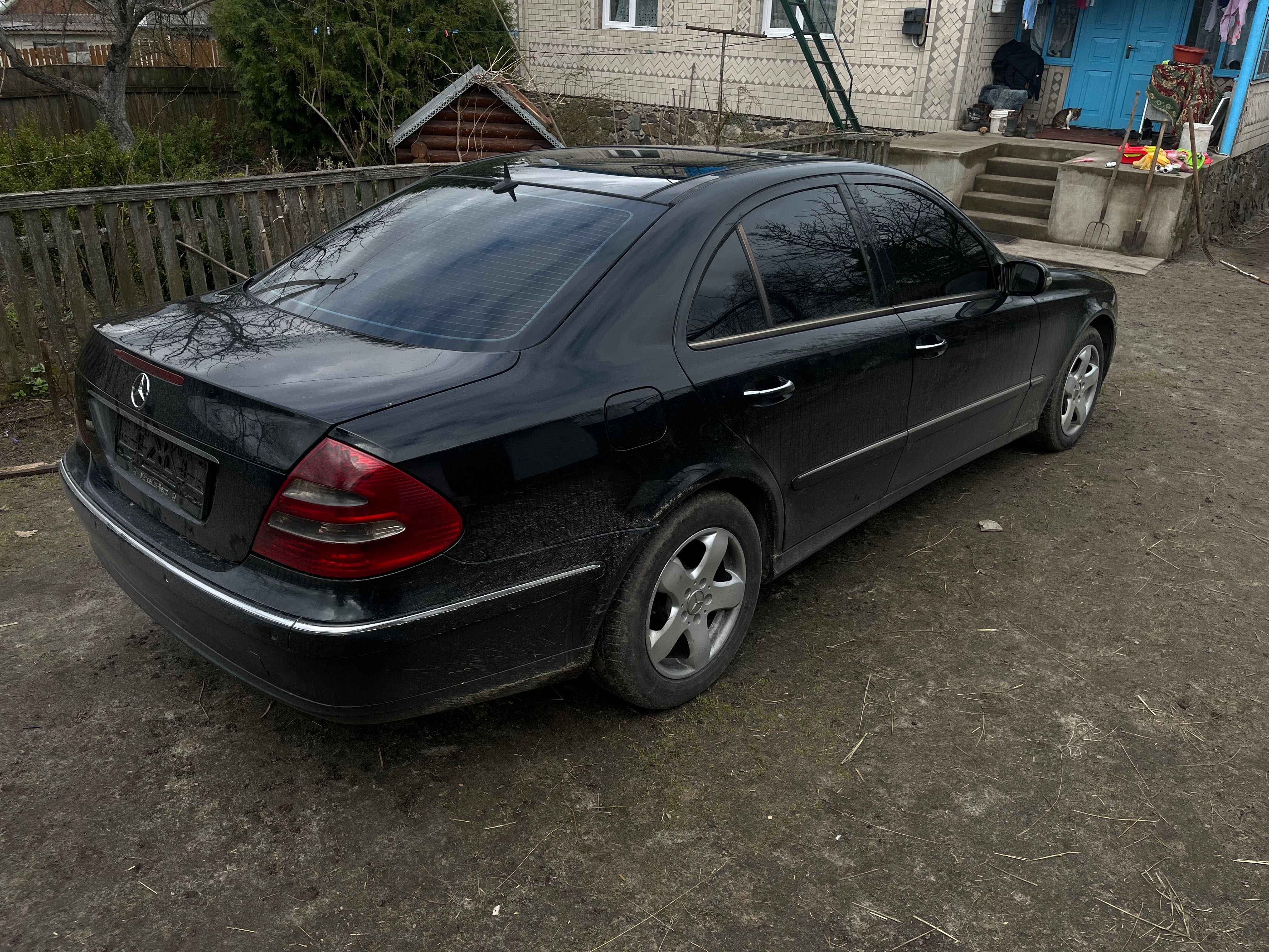 Mersedes Benz 211 2004