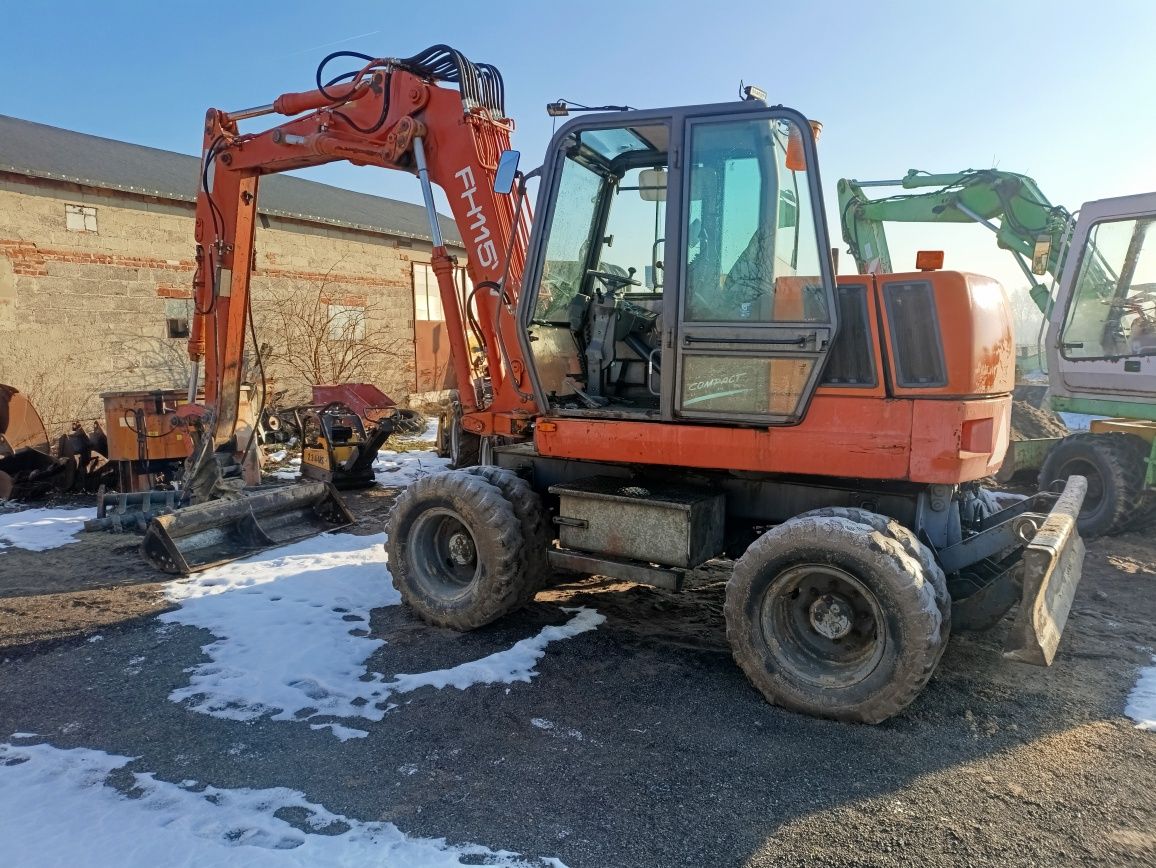 Fiat Hitachi pH 115 koparka kołowa jak liebherr cat JCB