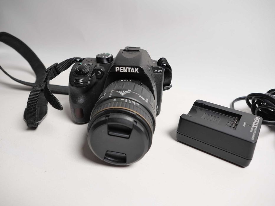 Дзеркальна фотокамера Pentax K70 24Mp Wi-Fi з об'єктивом (нюанс)