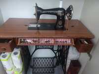 Maquina de costura Singer centenaria