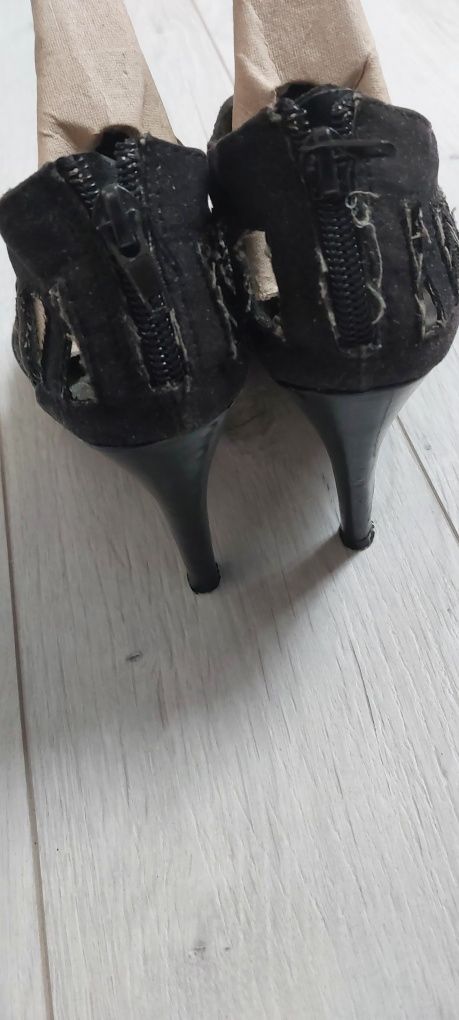 Buty na obcasie czarne szpilki 37 sandalki