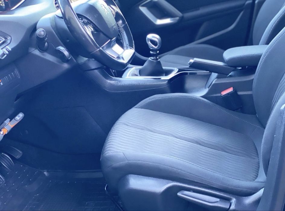 Пежо 308 2015 рік Торг