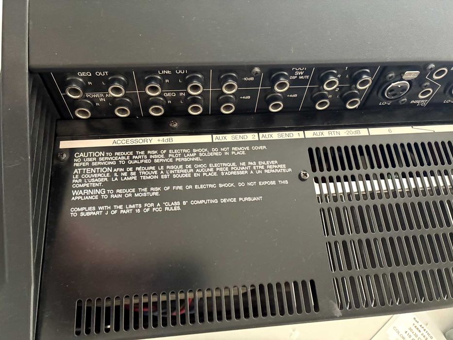 Mesa misturadora de som Yamaha EMX 2150 - Qtd. 1 Und.