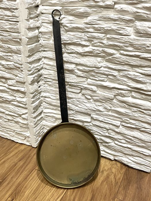 dekoracyjna patelnia w stylu retro