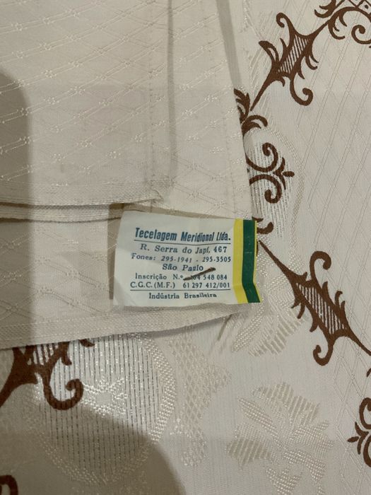 Toalhas de mesa bordadas