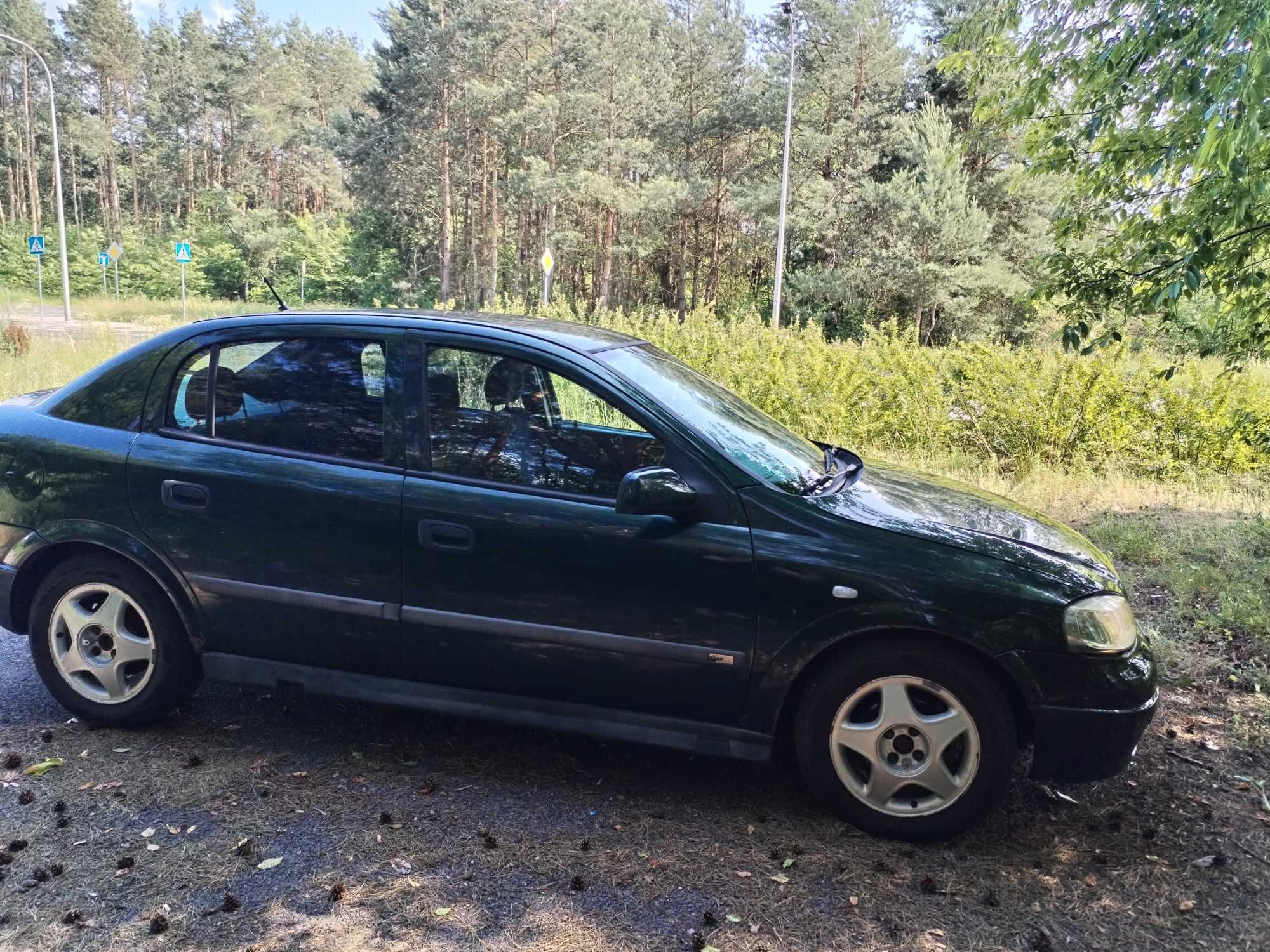 OPEL ASTRA hatchback 2000 r.