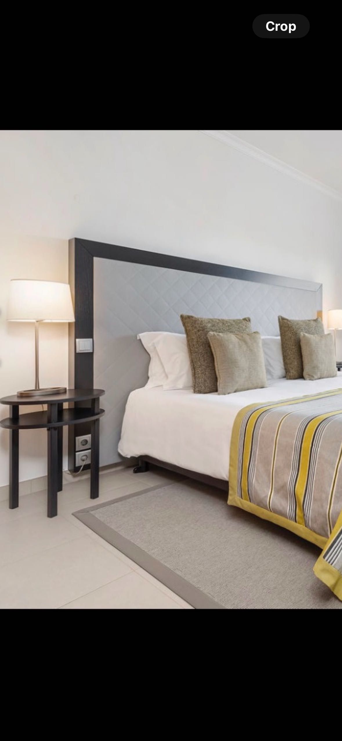 King bed 180x200 hotel standard split into 2x(90x200 single beds)