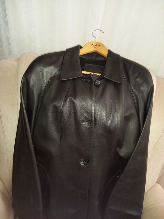 Кожаный красивый пиджак-куртка