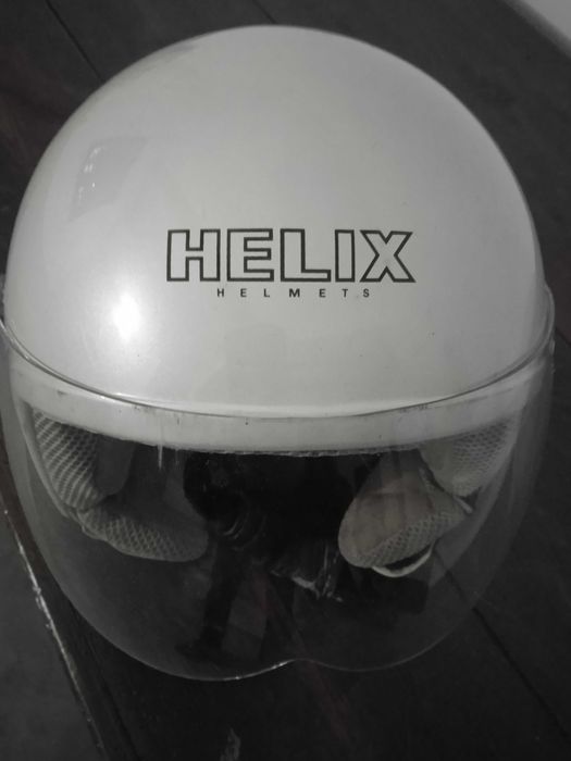 Vendo capacete de motorizadas  marca Helix